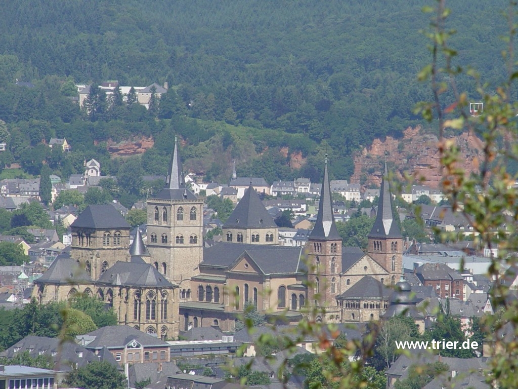 Am ajuns in Trier venind din Luxemburg, in mai putin de o ora, cu un automotor (avea un singur vagon). Auzisem multe despre acest oras, dar nu credeam ca este […]