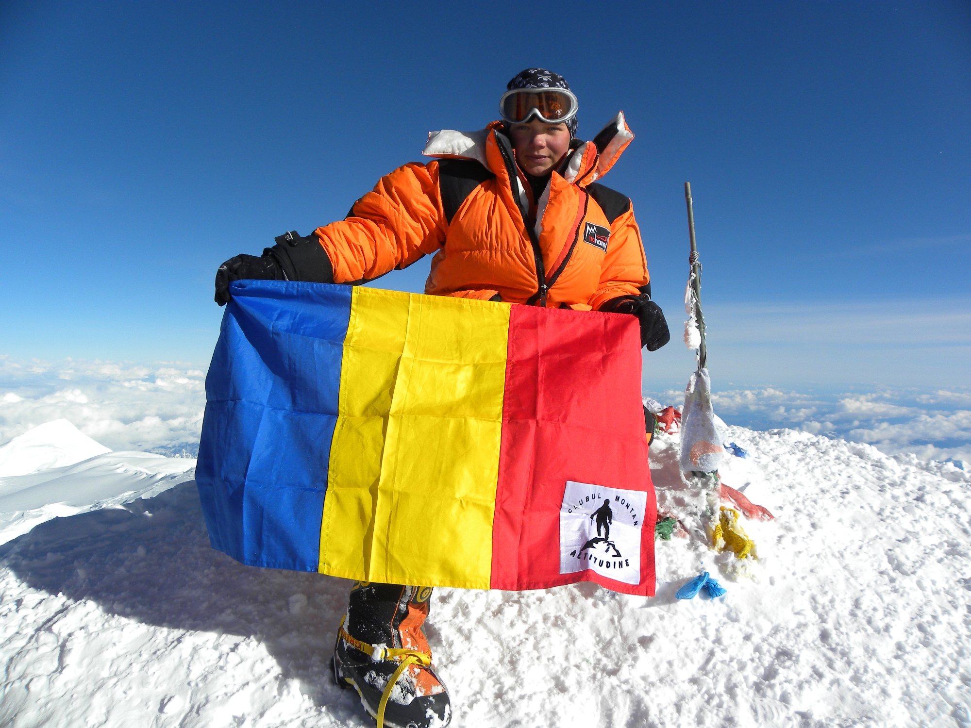 Dupa cum ati observat, in repetate randuri, am redactat stiri despre rezultatele deosebite obtinute de tanara noastra alpinista. A ajuns pe varfuri pe care cea mai mare parte dintre noi […]