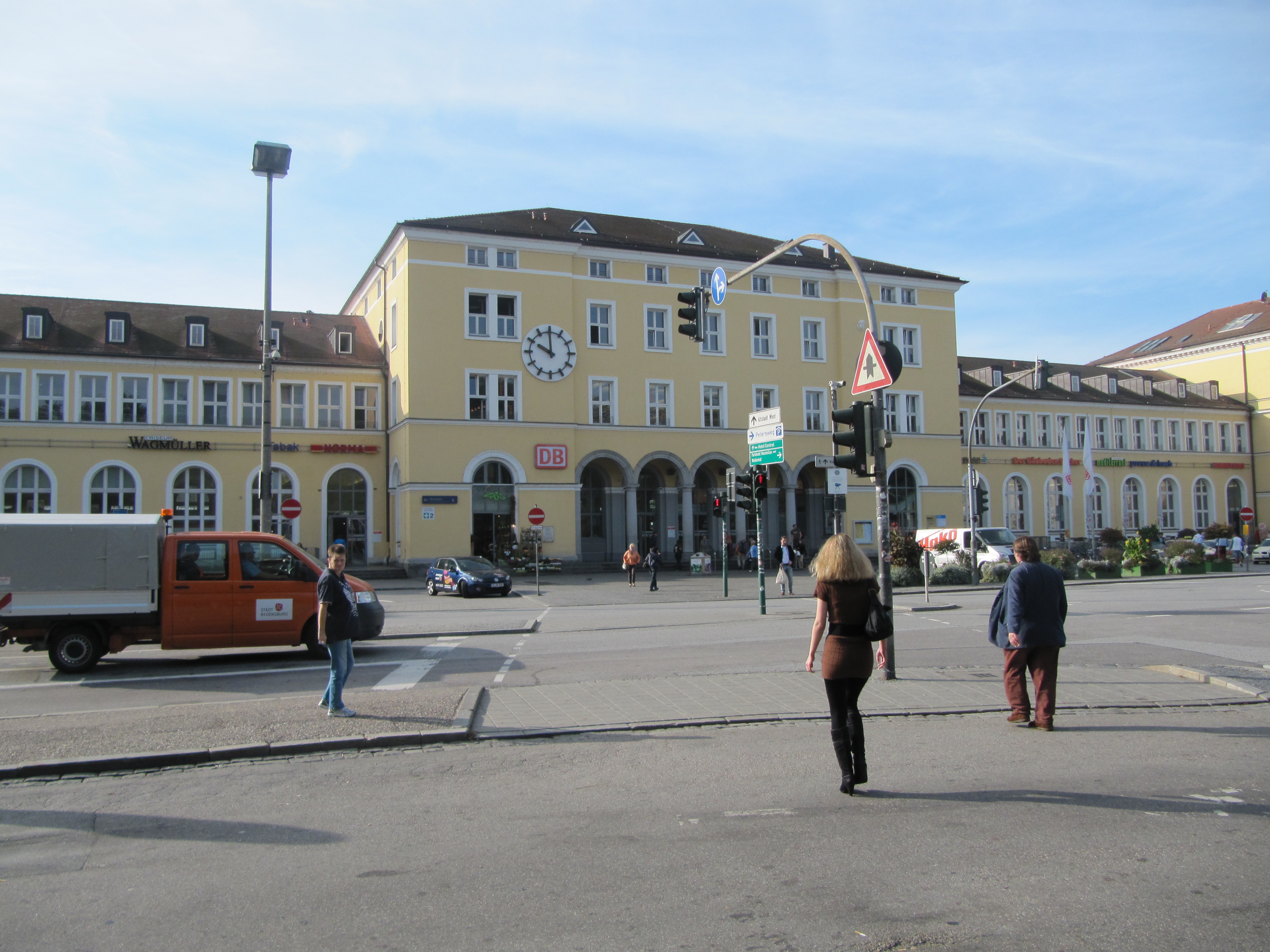 Am ajuns la Regensburg datorita unei intalniri cu un capitan de vas fluvial din Galati. El mi-a recomandat sa vad neaparat orasul. Si iata ca dupa vreo trei ani de […]