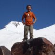 Va aduceti aminte de tanarul alpinist american, Tyler Armstrong, pus pe stabilirea de noi recorduri de varsta la ascensiunile pe diverse varfuri ale planetei. Tyler Armstrong are 12 ani si […]