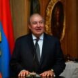 Pre?edintele armean Armen Sarkissian a decis s? demisionaze. Agen?ia Novosti-Armenia citeaz? textul integral al declara?iei lui Sargsyan postat pe site-ul ?efului statului. „Ca urmare a schimb?rilor geopolitice grave care au [&hellip;]