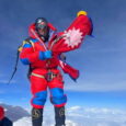 Vesti din Himalaya V. Sanu Sherpa, 47 de ani, din Sangkhuwasabha a escaladat cu succes Muntele Makalu, devenind singurul alpinist care a facut ascensiune dubla pe 13 din 14 vârfuri […]