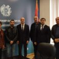 Armenesti 3 mai 2023 Delegatie a Uniunii Armenilor din Romania Aflu ca am avut o delegatie a Uniunii Armenilor din Romania care s-a intalnit la Erevan la Biroul Inalt Comisarului […]